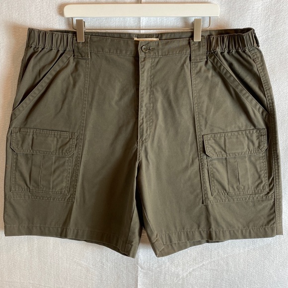 Savane Other - Savane Shorts Army Green cargo shorts Sz 42